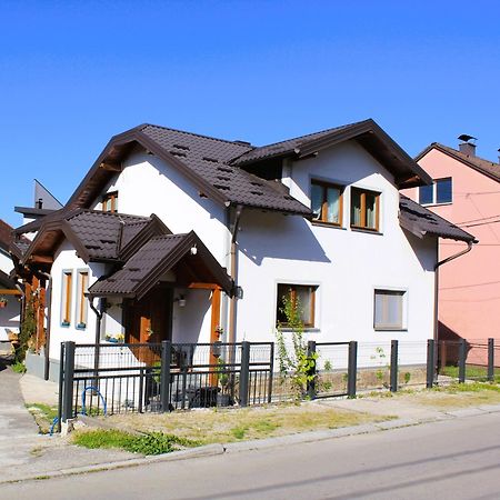 Svila Apartmani Bihać Екстериор снимка