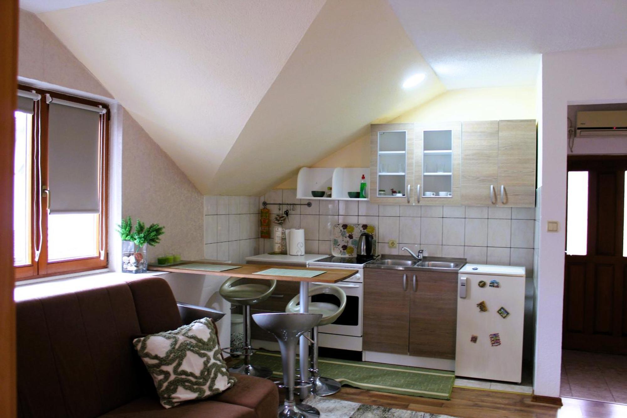 Svila Apartmani Bihać Екстериор снимка